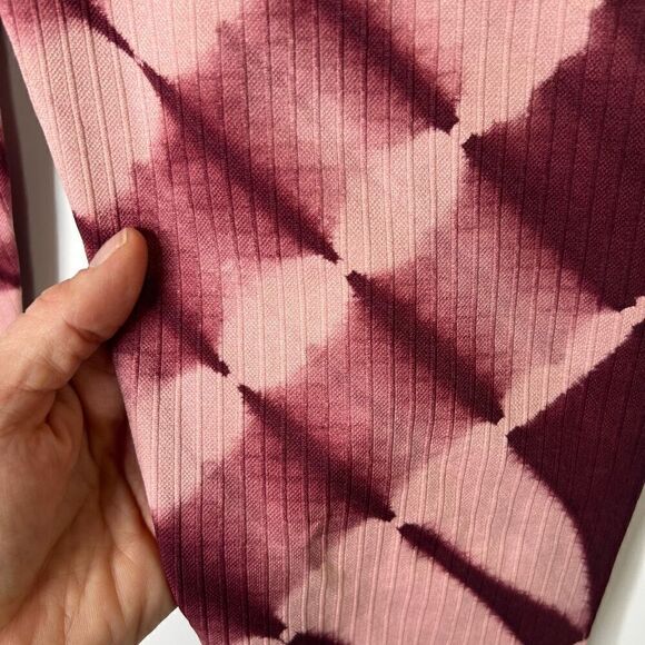 Victoria’s Secret Pink Active Tie Dye Ombré Burgundy Maroon Pink Workout Pants - Picture 5 of 10